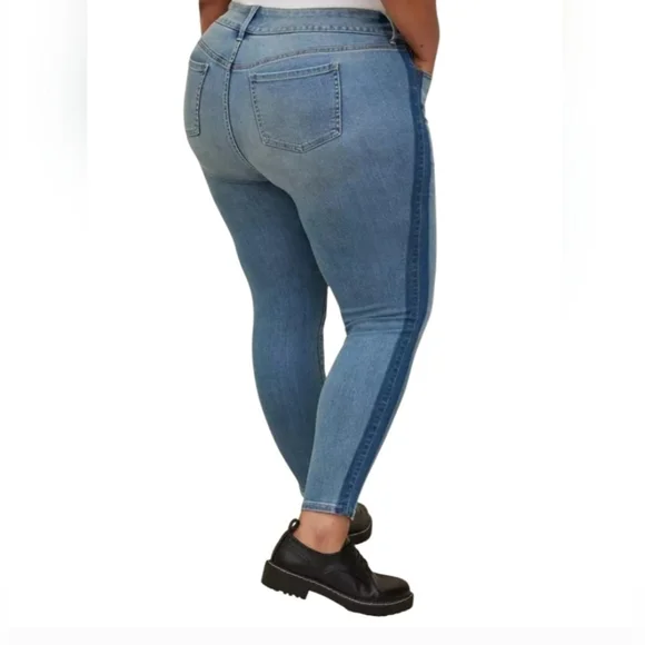 Torrid Supper Soft Jeggings Light Blue Skinny Jeans 16T - Picture 12 of 12